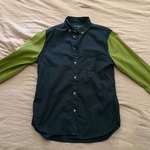 Marc by Marc Jacobs shrunken fit olive sleeves and blue body button down shirt
